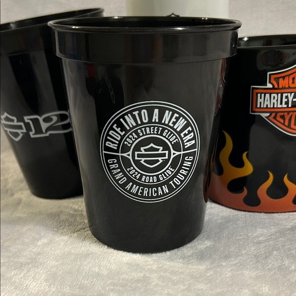 Harley-Davidson Black and White Drinkware Collection - Picture 2 of 6